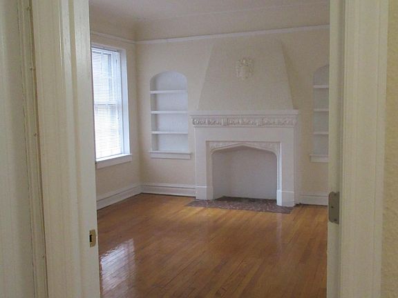 4th image of 6321 N Mozart St #3E