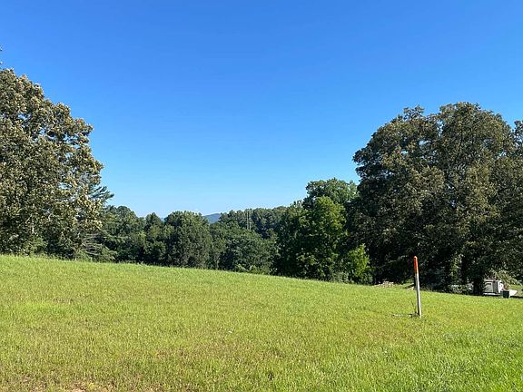 5th image of 62 Arbor Ln