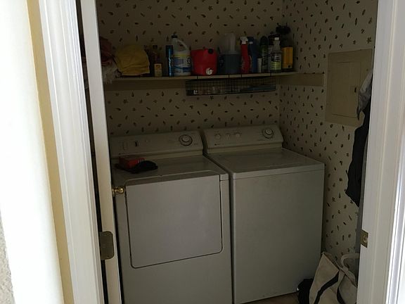 5th image of 305 S Grant St