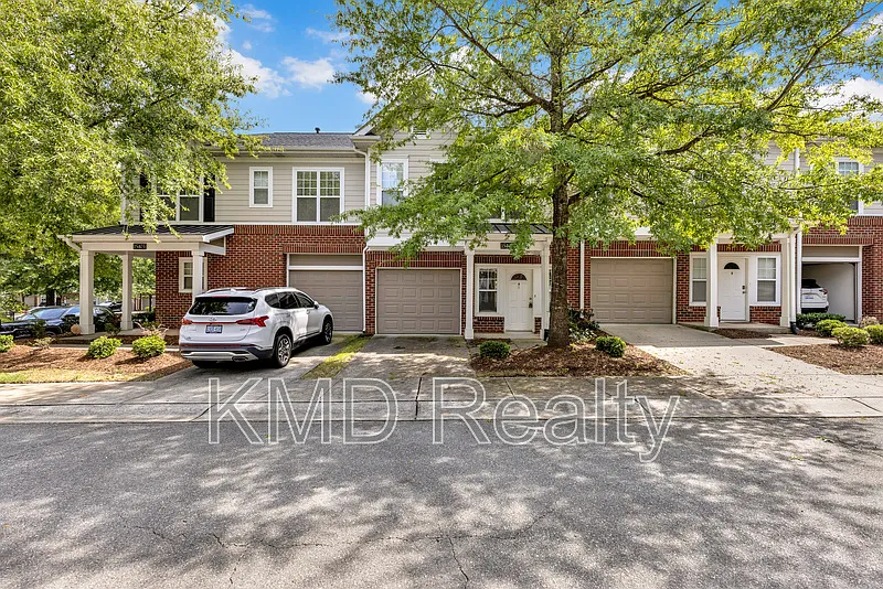 2 bed, 2.5 bath, 1448 sqft, $1,895 — Photo 1