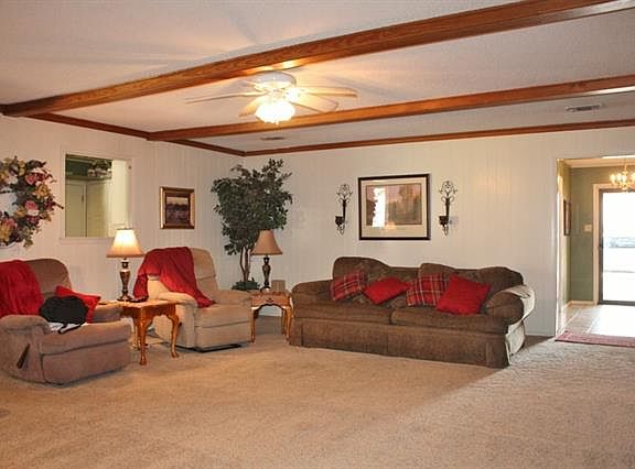 3rd image of 1605 Myrtle Dr