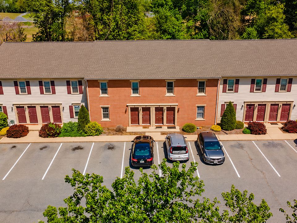 1st image of 405 Judie Ln APT D