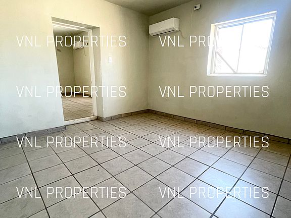 3rd image of 720 N Tornillo St