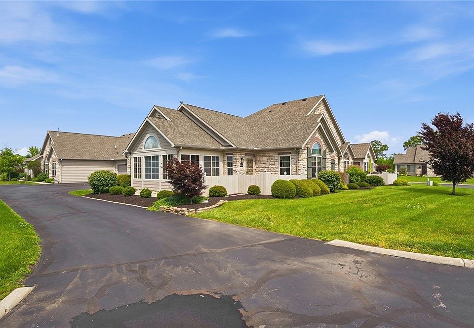 1st image of 7026 Creekside Cir