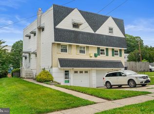 517 Glen Valley Dr, Norristown, PA 19401