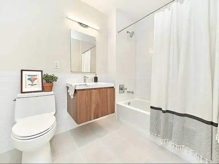 521 W 134th St #6D — Photo 11