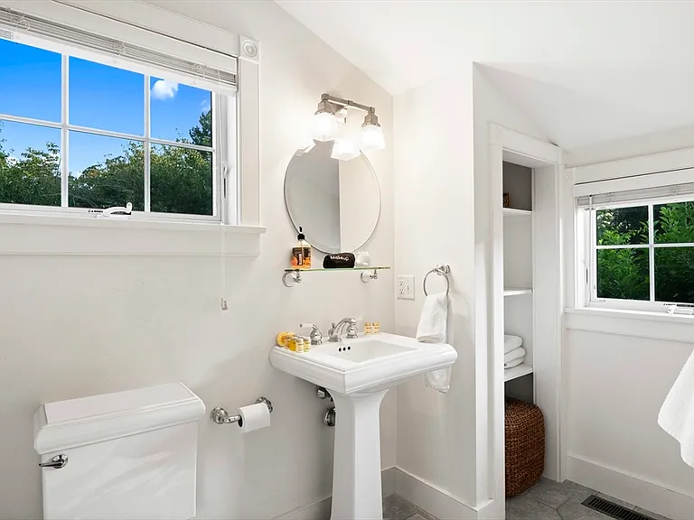 2 Drew Ln — Photo 32