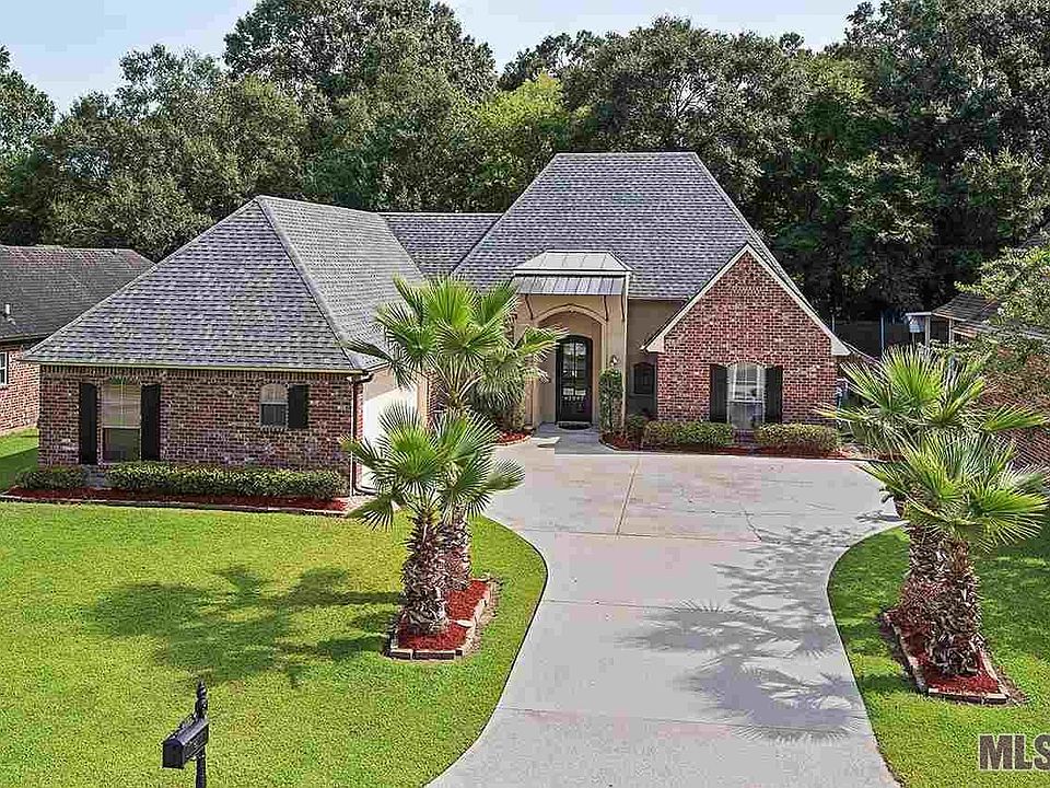 1st image of 42087 Conifer Dr