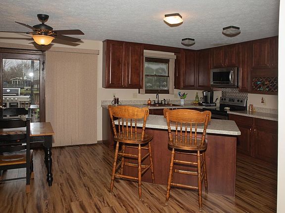4th image of 13858 Wayside Dr NW