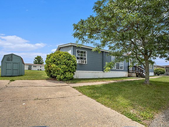 2nd image of 828 Buttonwood Dr