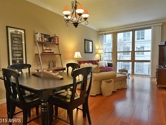 4th image of 888 N Quincy St Unit 205
