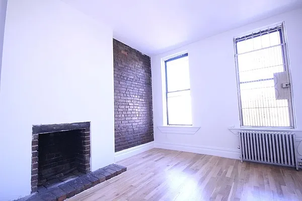 Rented by Dynamik Realty | media 7