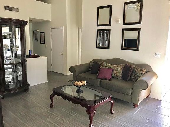 3rd image of 752 Istanbul Cir