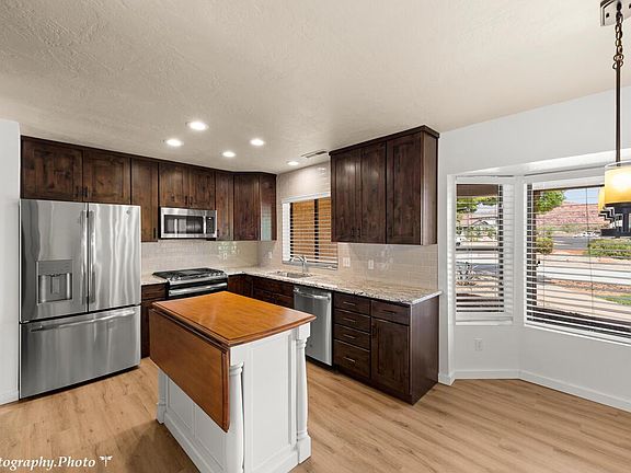 4th image of 62 S Padre Canyon Dr