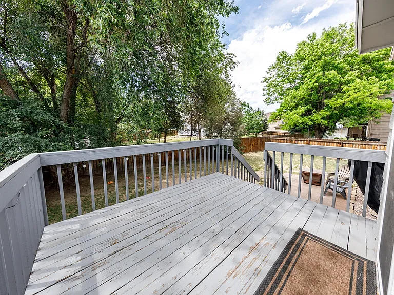 230 Hooper Ct — Photo 48