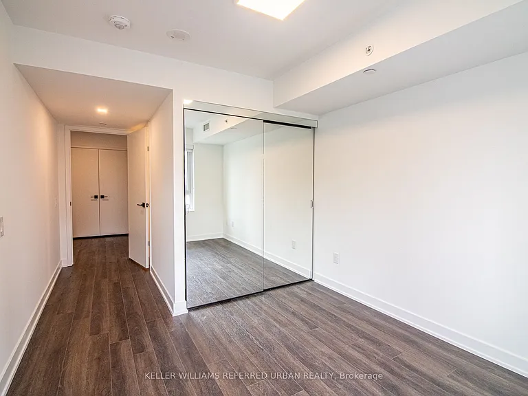 609 Sherbourne St #2104 — Photo 8
