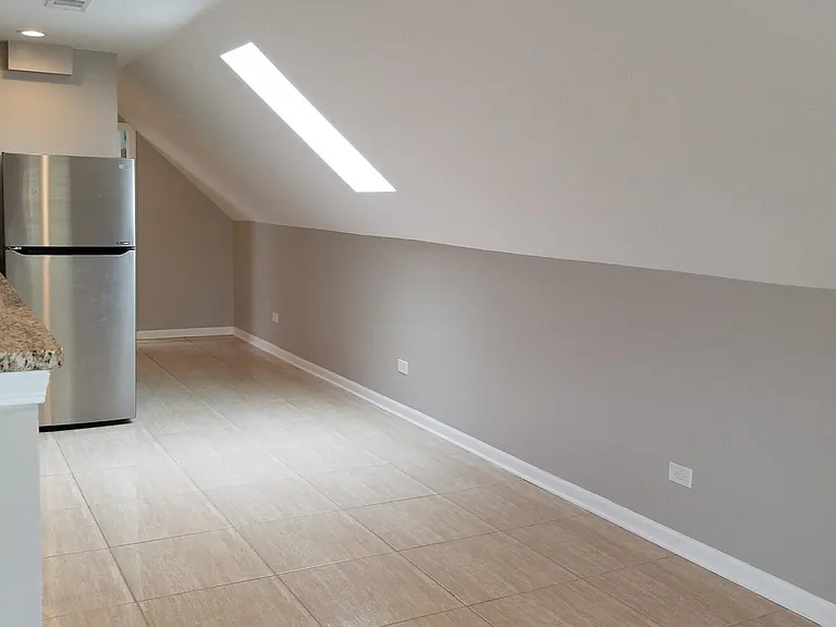 2908 W 38th Pl — Photo 4