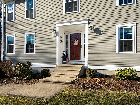 4th image of 96 Walker Ln