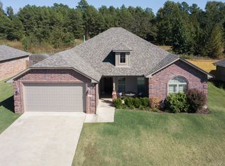 116 Brookway Ln, Longview, TX 75604