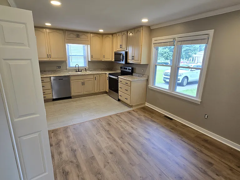 2922 Washington St — Photo 5