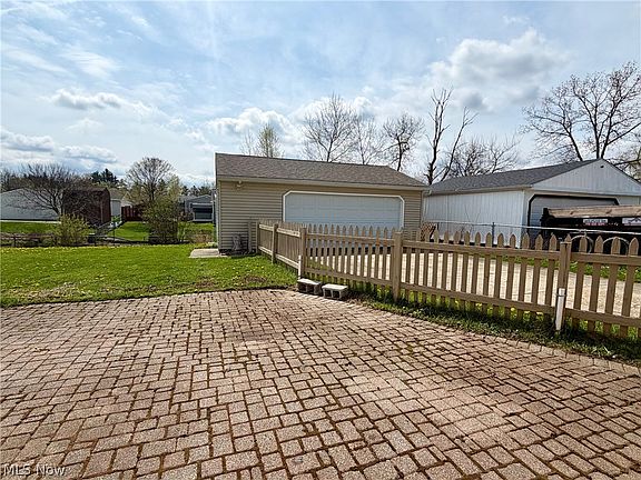 4th image of 496 Crickett Rd