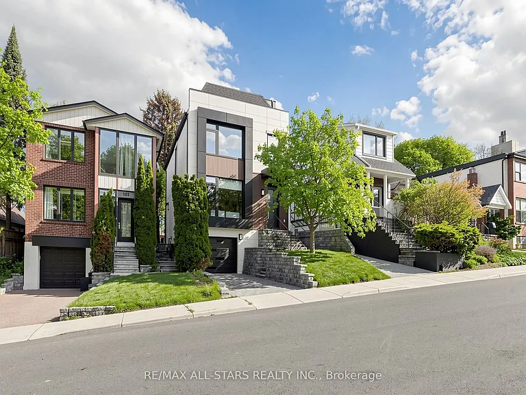 127 Banff Rd — Photo 1