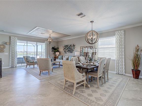 4th image of 19368 Bluff Dr E