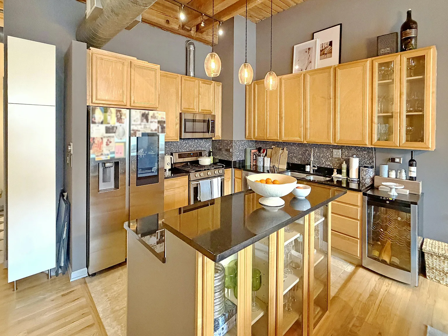 2 bed, 1500 sqft, $4,450 — Photo 4