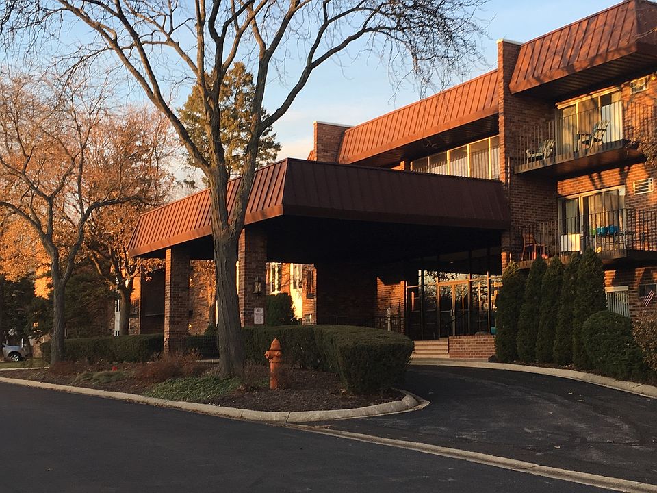 1st image of 1121 W Ogden Ave #4-257