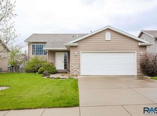 5712 W Bream Dr, Sioux Falls, SD 57107