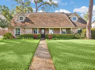 13811 Woodthorpe Ln, Houston, TX 77079