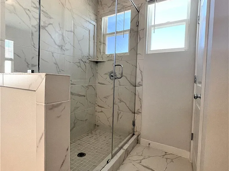 15110 Forum Ave — Photo 19
