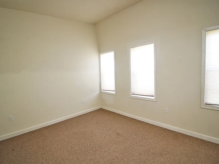 2501 Maryland Ave — Photo 20