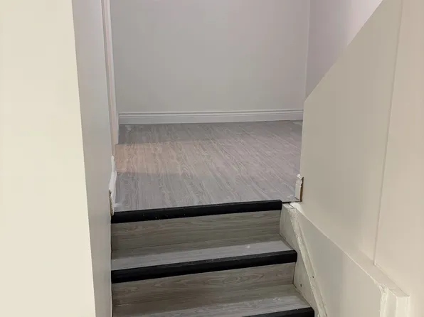 44 Sylvia St #Basement, Barrie, ON L4M 5J4