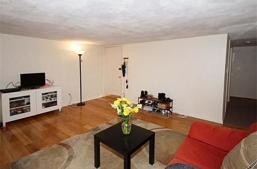 5th image of 120 Lanark Rd APT 15
