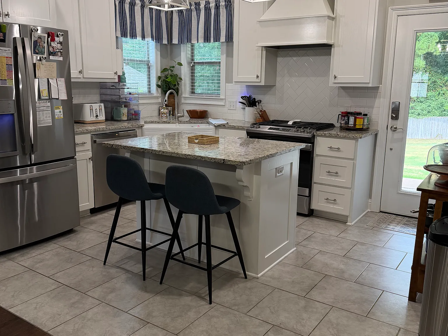 3 bed, 1522 sqft, $2,300 — Photo 2