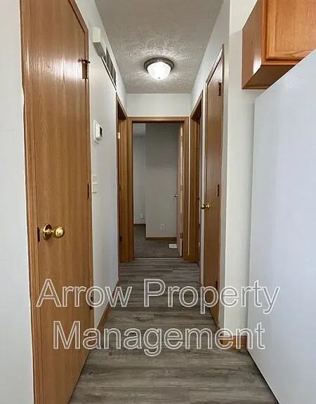 338 W Irving St — Photo 8