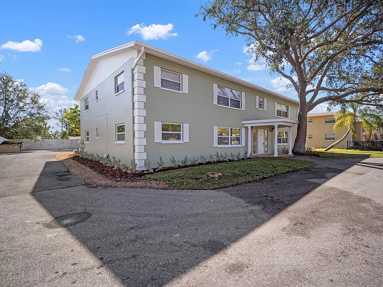 4533 Overlook Dr NE #B — Photo 3