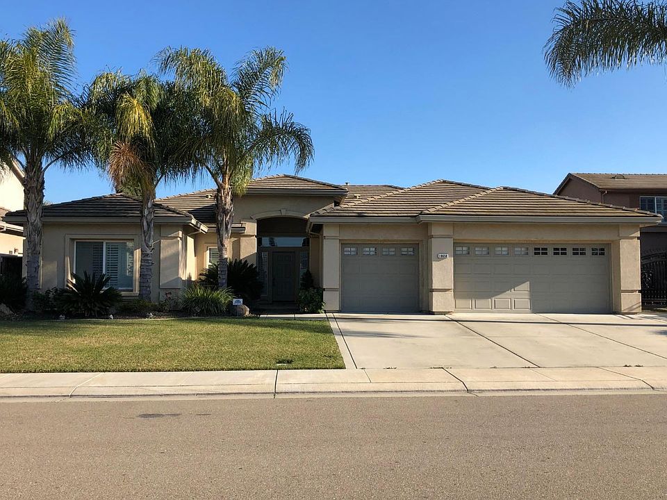 1st image of 10658 Willow Glen Cir