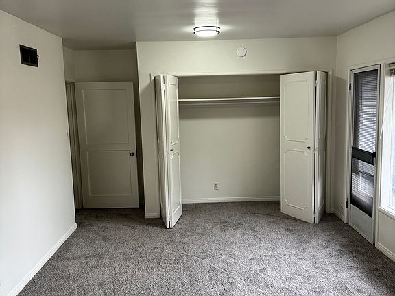 5th image of 4300 Atlantic Ave APT 1