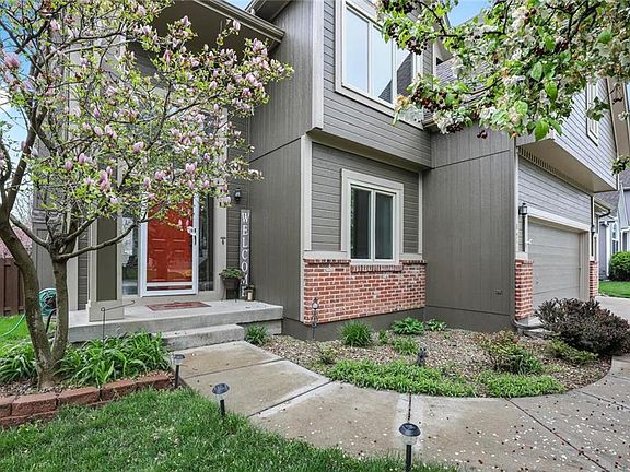3rd image of 5417 Hilltop Dr