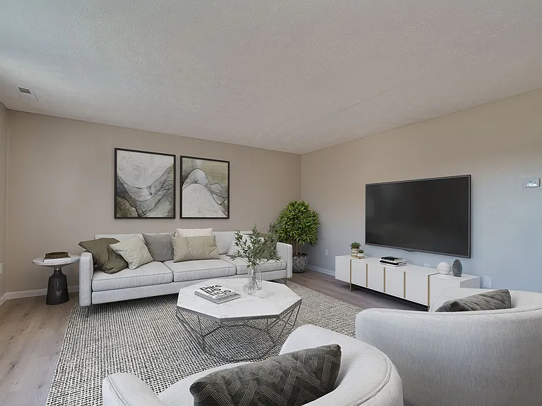 Woodmere Apartments — Photo 2