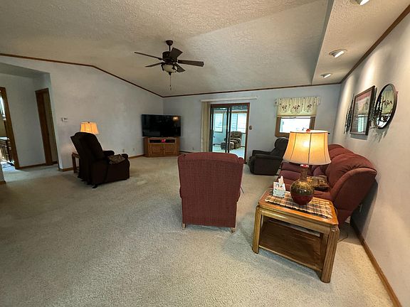 3rd image of 509 Chippewa Trl