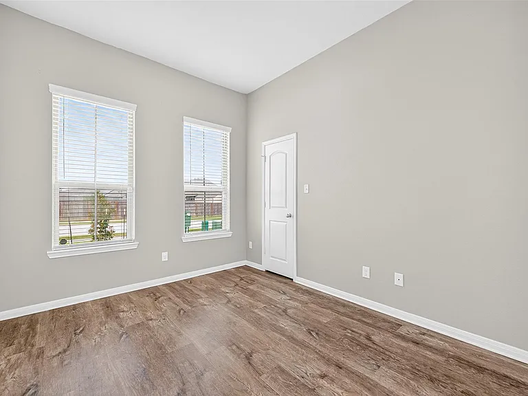 246 Brocks Ln — Photo 20