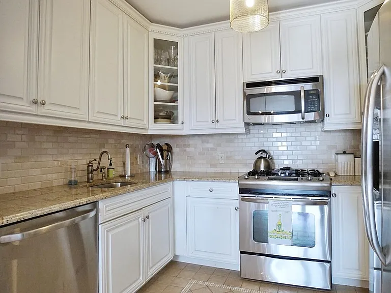 155 Bay St #2C — Photo 24