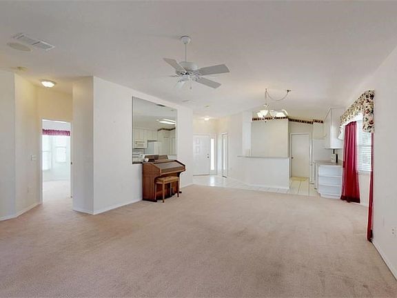 3rd image of 2227 N Brentwood Cir