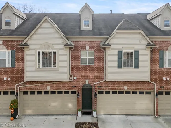 39522 Rockcrest Ln, Northville, MI 48168