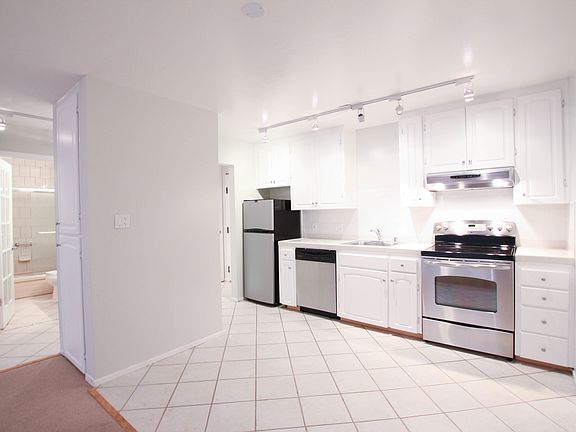 2nd image of 1737 Jackson St APT 204