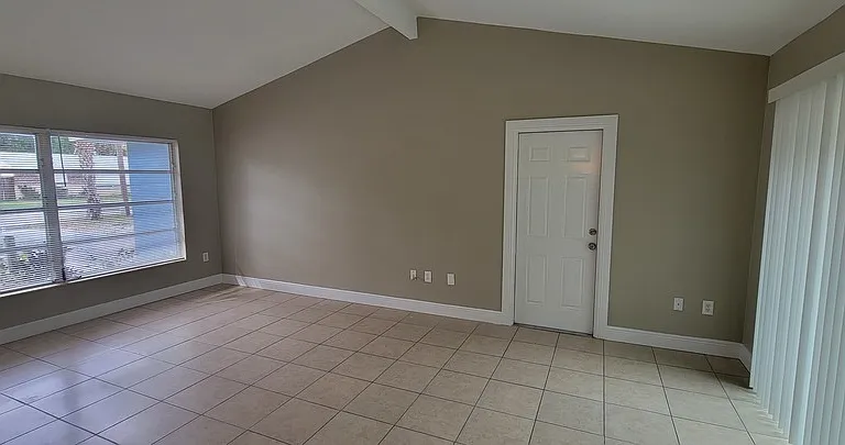 6430 Polk St — Photo 2