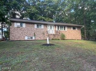 622 Davis Rd, Altoona, PA 16601